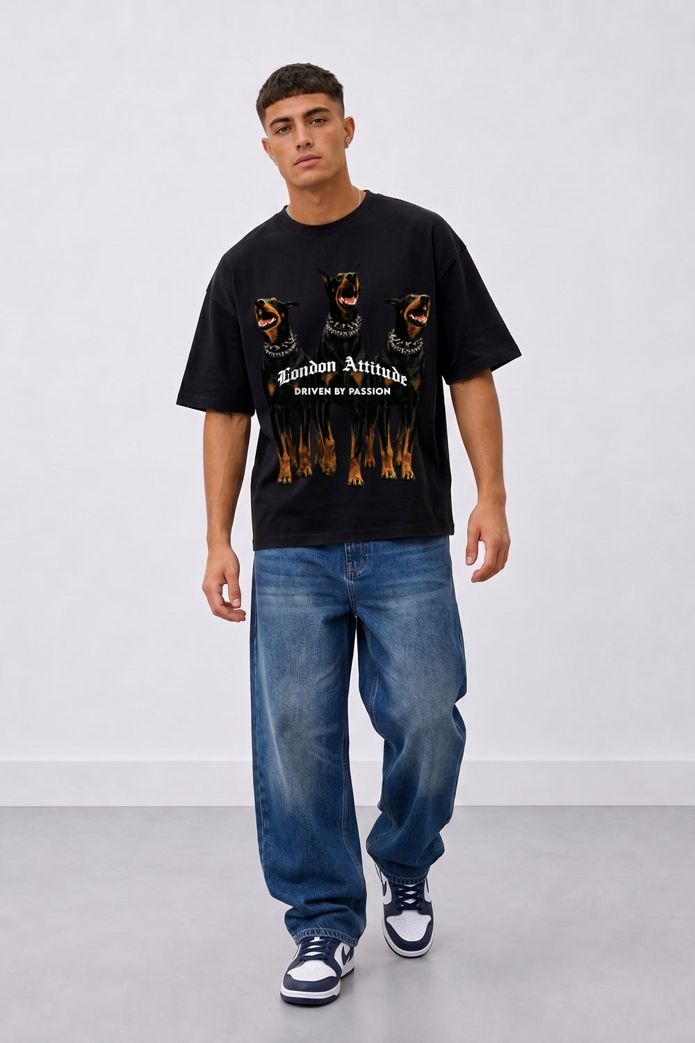 Doberman Oversized Heavyweight T-Shirt in Black