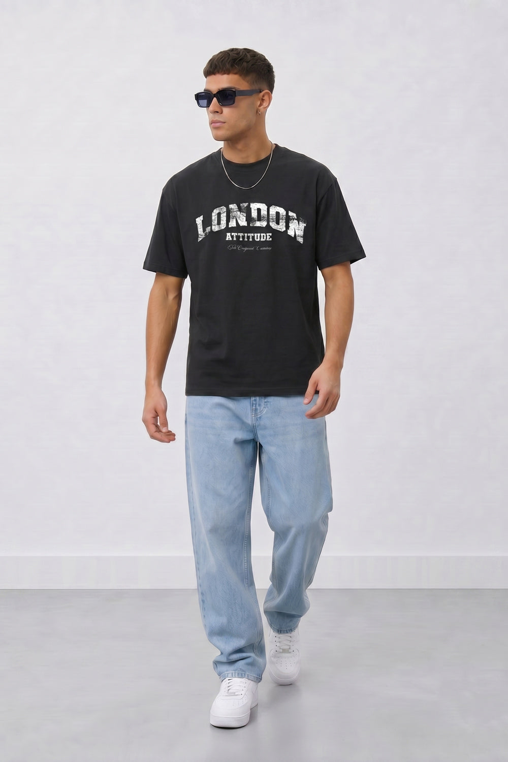 Vintage Collegiate Oversized Heavyweight T-Shirt With White logo