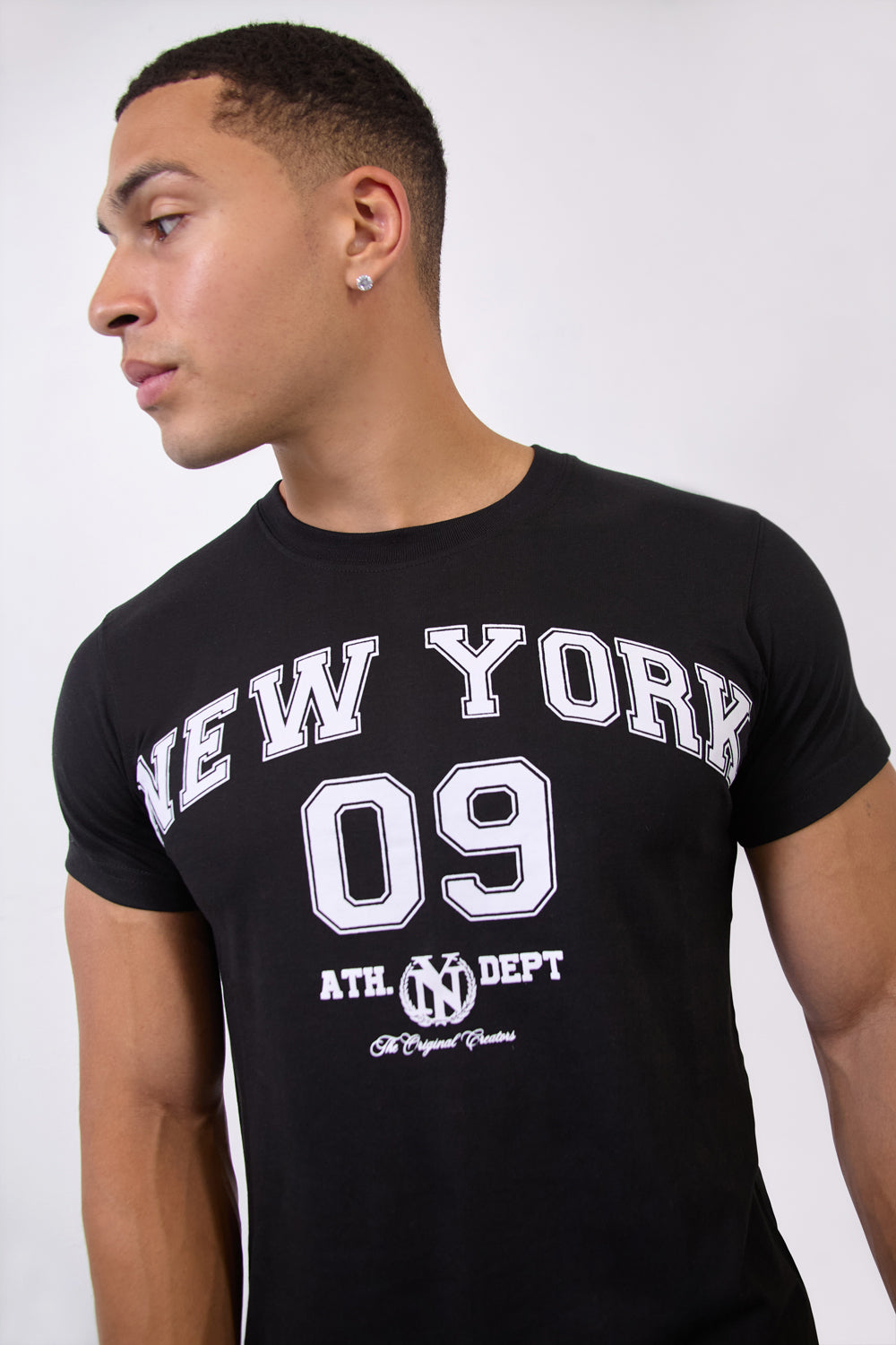Black Crew Neck “New York 09” Graphic Regular Fit T-Shirt - London Attitude