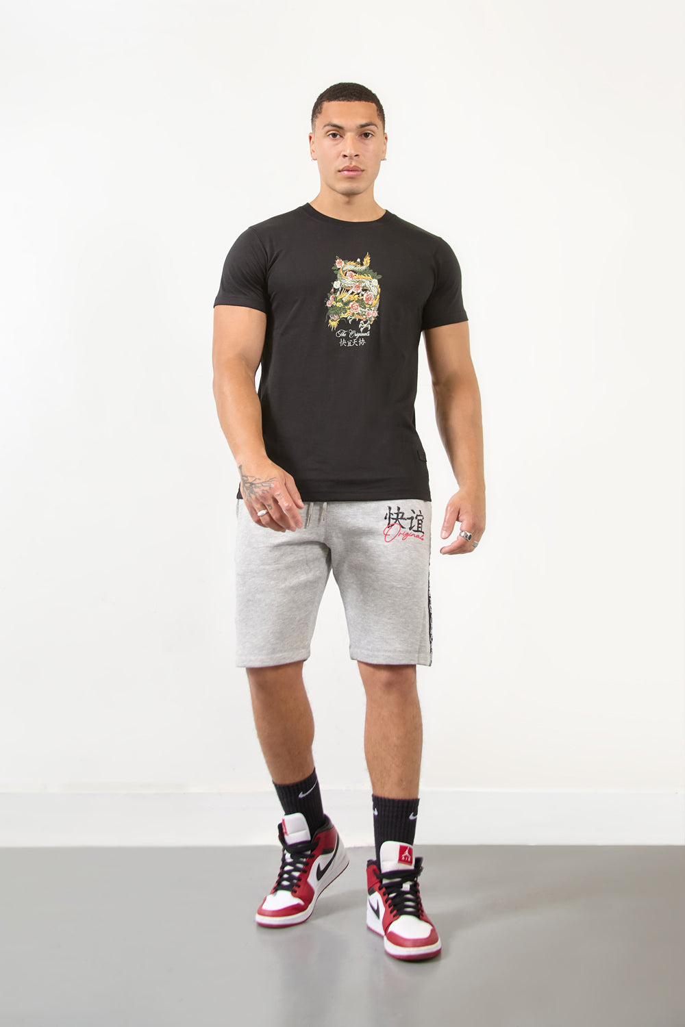 Black Crew Neck Dragon Graphic Regular Fit T-Shirt - London Attitude