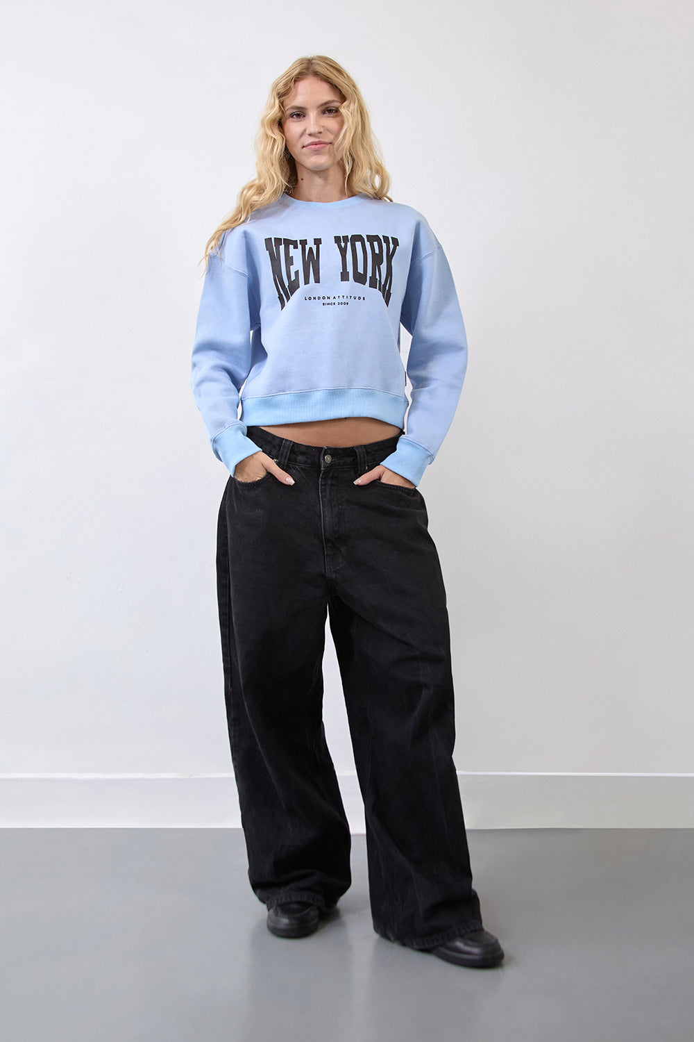Women's Relaxed Fit New York Printed Sweatshirt Sky Blue - London Attitude