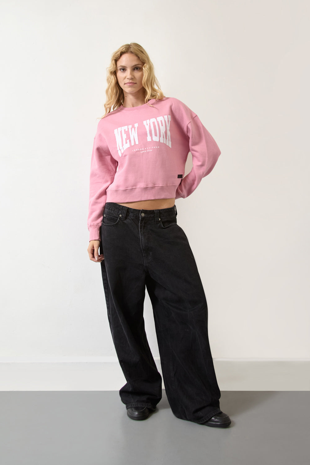 Women's Relaxed Fit New York Printed Sweatshirt Pink