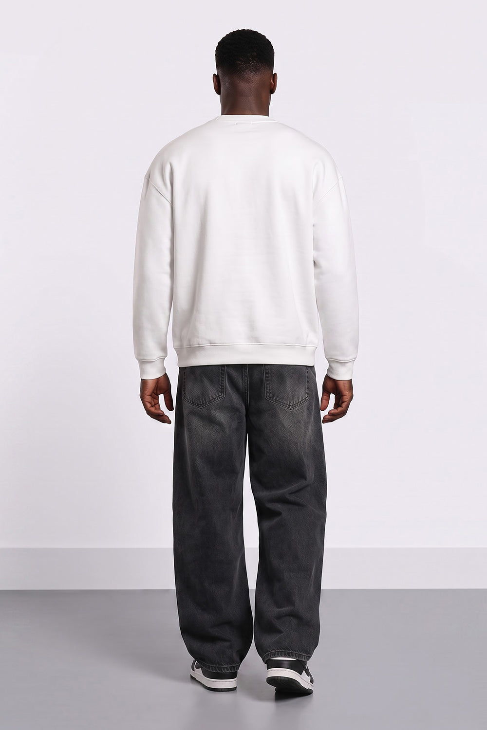 Relaxed Fit Collegiate Graphic Sweatshirt in Red