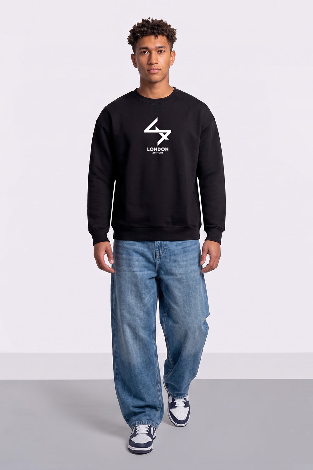Oversized Japanese Inspired Graphic Sweatshirt in Black