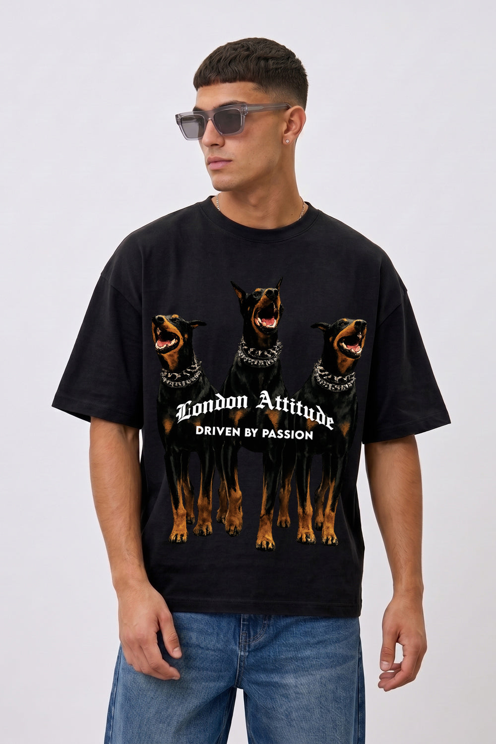 Doberman Oversized Heavyweight T-Shirt in Black