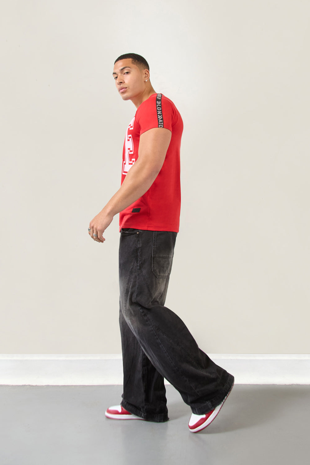 FREE Regular Fit Tape Red T-Shirt - London Attitude