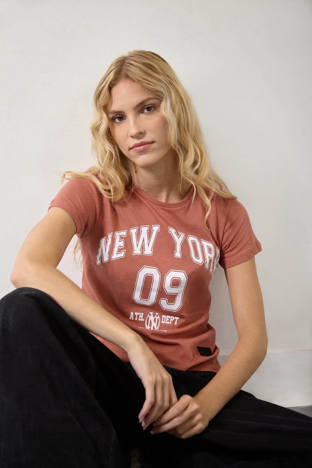 Women’s Rust New York 09 Graphic T-Shirt - London Attitude