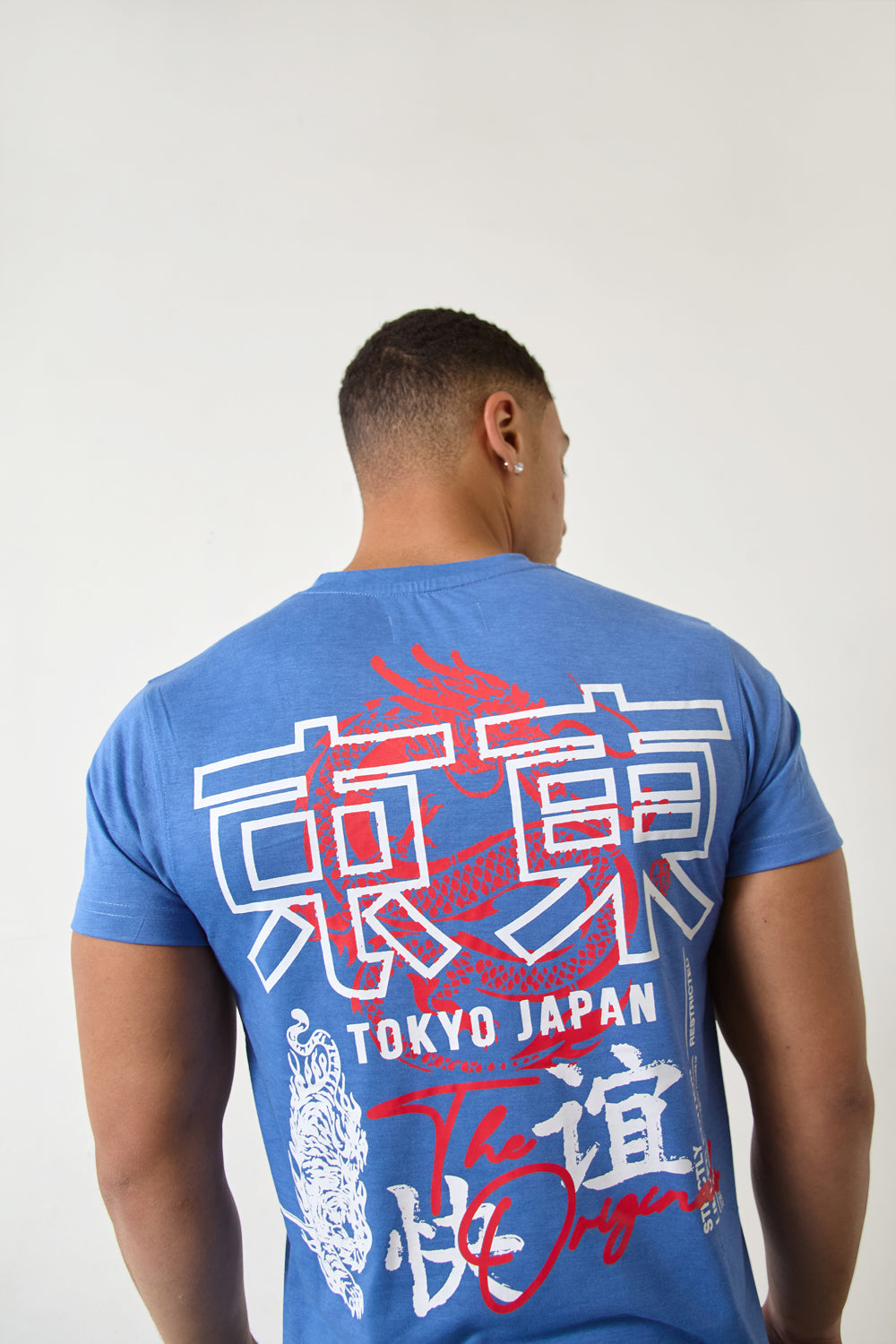 Tokyo Dragon Graphic Regular Fit T-Shirt in True Blue – Originals Edition - London Attitude