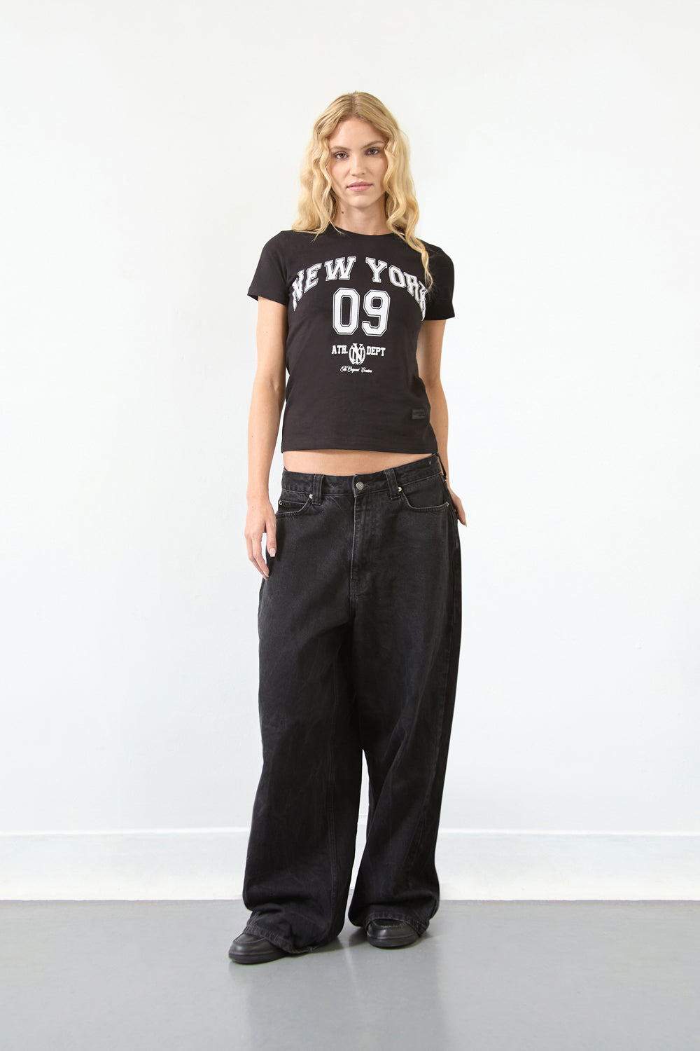 Women’s Black New York 09 Graphic T-Shirt